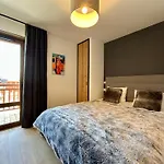 Homency - L'expression B12 Apartmán